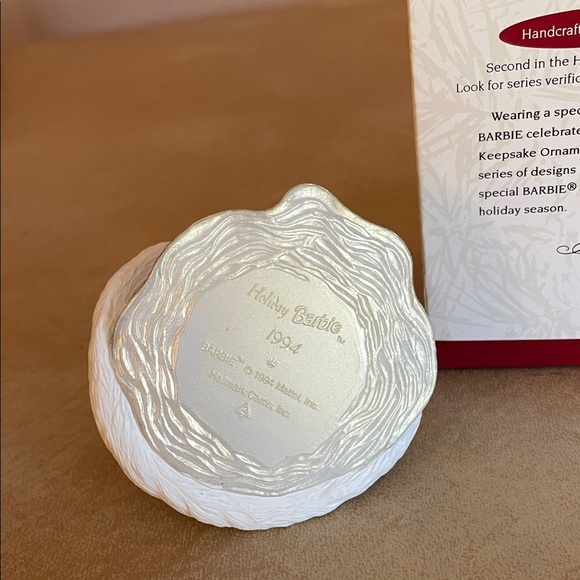 1994 Collector’s Series Holiday Barbie Hallmark Keepsake Ornament - Picture 3 of 6